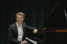 Logo: Pianist Nicklas Koppe